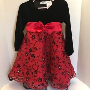 NWOT Blueberi Blvd Toddler Girl Xmas Dress 2T